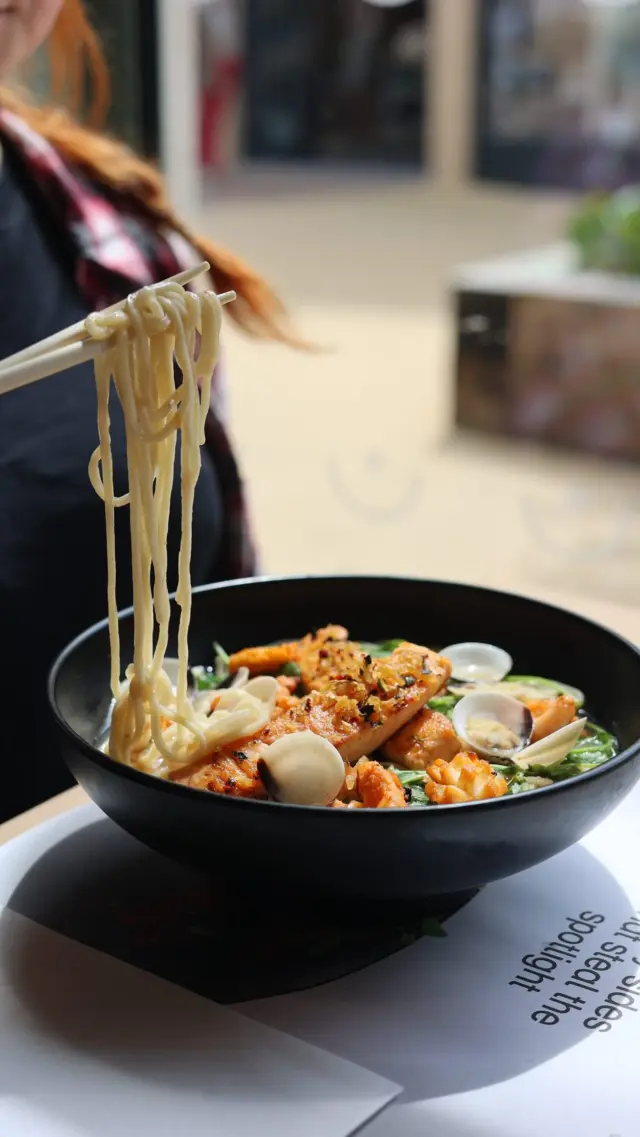 @wagamama_uk have a NEW lunch menu launching tomorrow, and you don’t want to miss it. Think 10 new dishes including wraps and lunch boxes for lighter bites, some delicious new salmon dishes, 2 Buldak dishes, a much larger gluten free menu PLUS new drinks. 

Oh, and did you know that you can order it from home using Uber Eats? You can thank us later… 

🏷️
Takeaway | New menu | wagamama | soul club | Cotswolds foodie | Cotswolds Designer Outlet | Tewkesbury | Lunch ideas