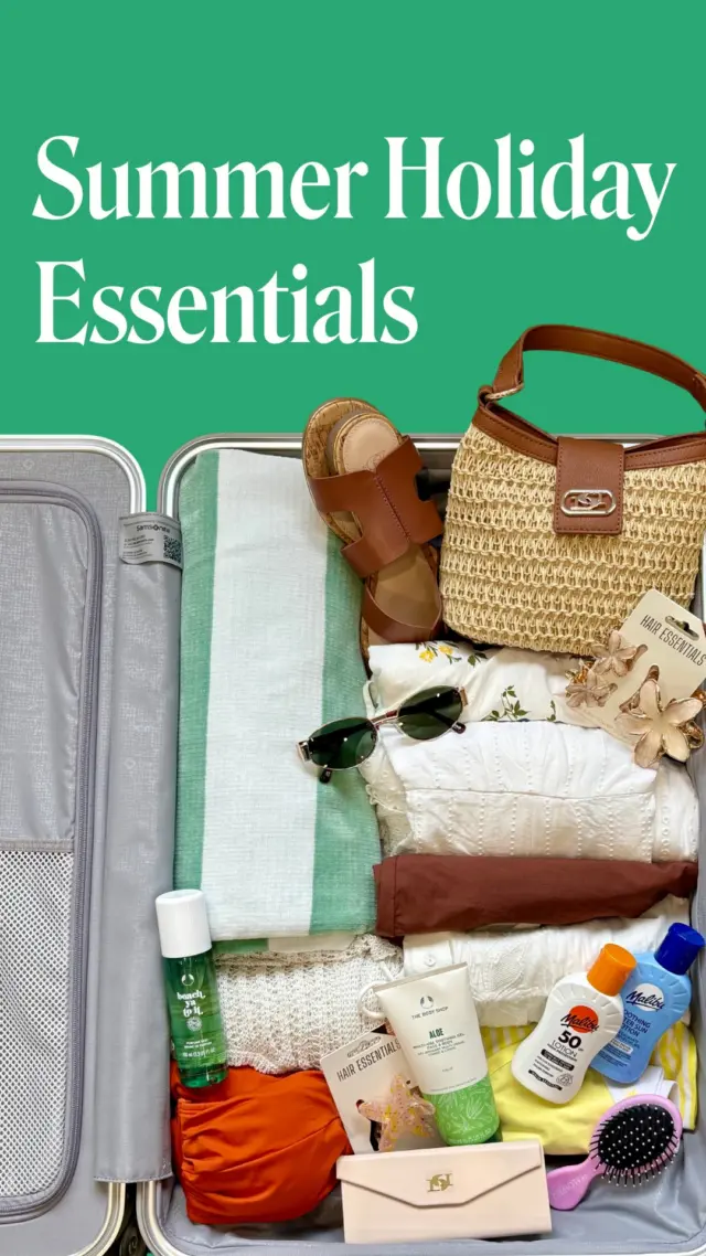 Everything you need for your summer holiday all in one place, here at Cotswolds Designer Outlet 🌴 ☀️ 

• Suitcase from @mysamsonite 
• Clothing from @frenchconnection & @marksandspencer 
• Shoes & Accessories from @dune_london, @beautyoutlet.co.uk & @frenchconnection
• Toiletries from @thebodyshop & @beautyoutlet.co.uk 

🏷️ 
Cotswolds Designer Outlet | Euro Summer | Summer Holiday | Fashion | Outlet Shopping | Tewkesbury