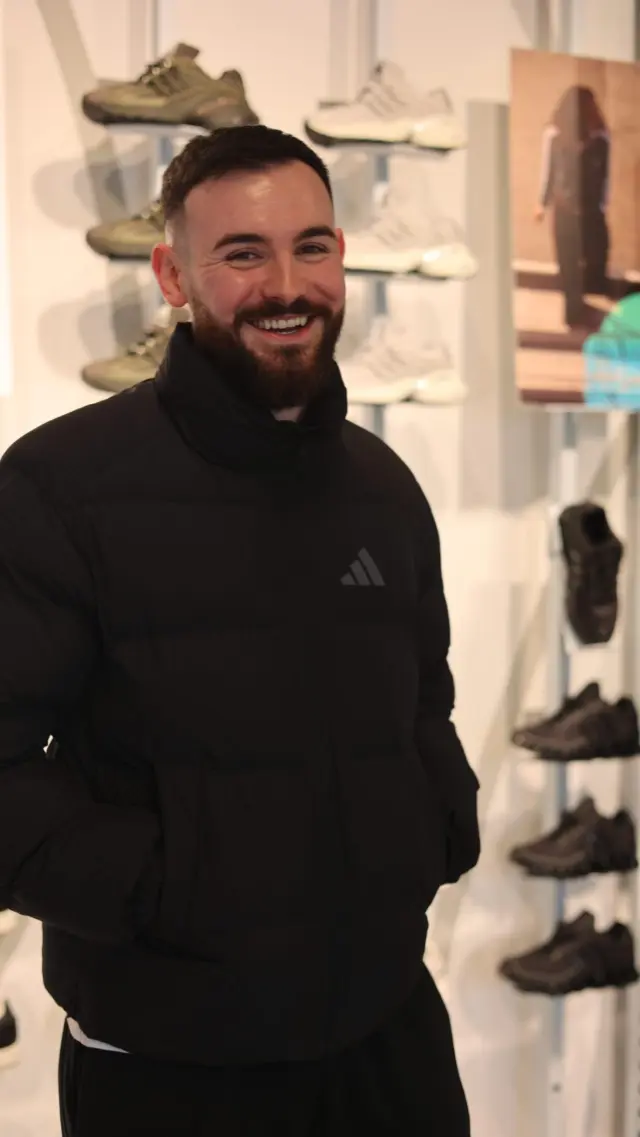 🔔 PSA: additional discounts at @adidasuk this weekend 🔔

Store Manager Harry shares five of his top menswear picks, but that’s just the beginning… 👀

From menswear and womenswear to kidswear, footwear and more, there are unmissable offers to discover with savings for the whole family to enjoy. 

🏷️
adidas sale | outlet shopping | Cotswolds Designer Outlet | shopping weekend | discount shopping | adidas style