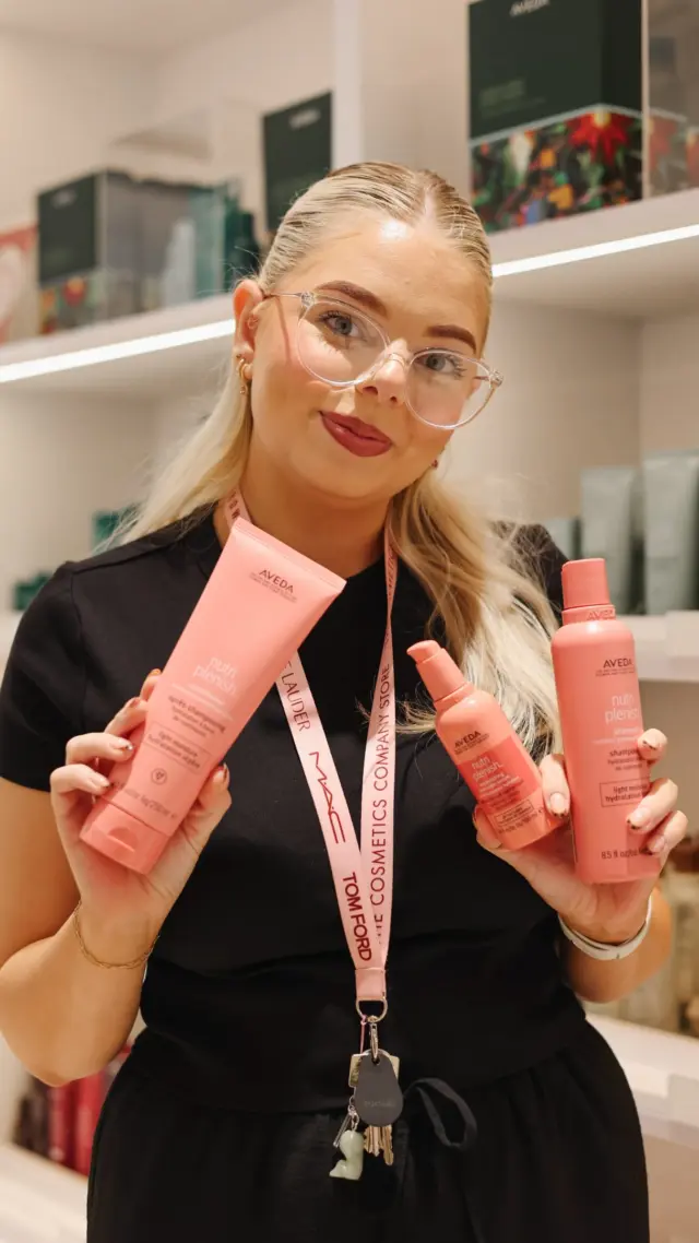 Free 15-minute scalp analysis with an @avedauk specialist? You heard that right! 💆 You’ll not only be recommended products tailored to your scalp needs, but you’ll also be able to claim 15% off hair products PLUS get a free gift when you purchase two hair products after the session. 

📅 12th November
⏰ 10:30-2:30
📍 The Cosmetics Company Store 

Want to book your spot? Simply head to the Cotswolds Designer Outlet website to claim yours! 

🏷️
Haircare routine | Personalised recommendations | Hair must have | Aveda UK | Free session | Self care | Beauty routine |